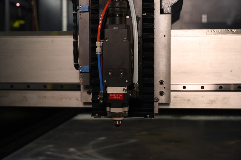 3000瓦功率3015幅面激光切割機(jī)，薄板不銹鋼的加工利器！