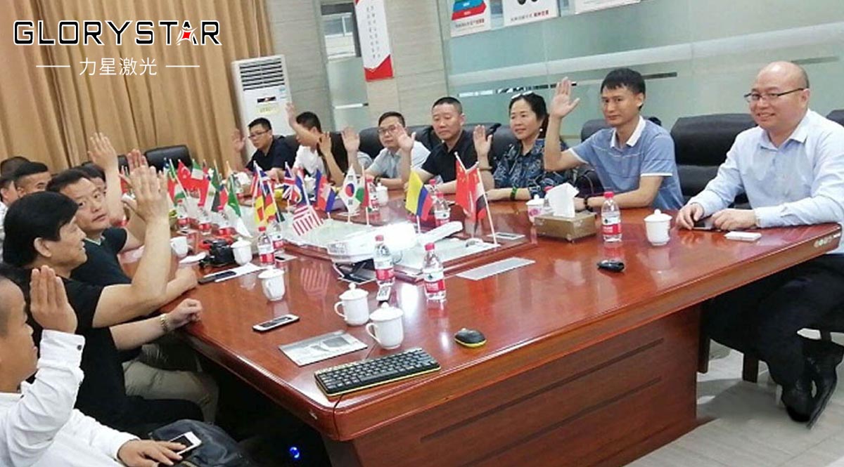 東莞市南陽商會理事會成員走訪名譽會長企業力星激光